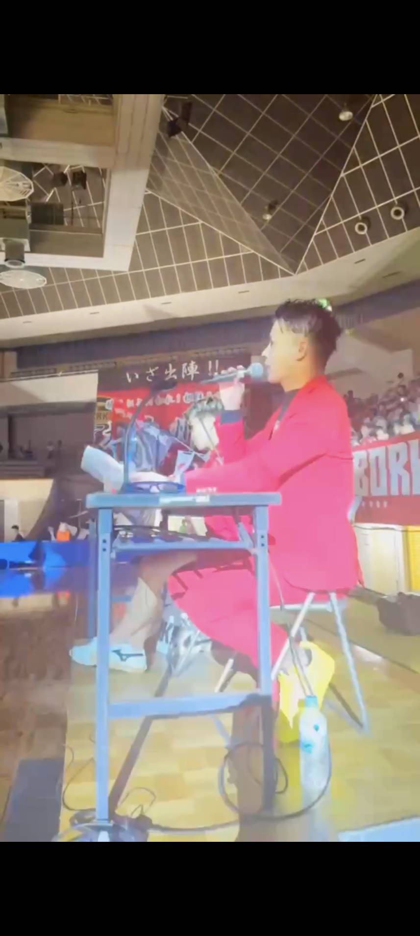 小学校での講演活動の様子